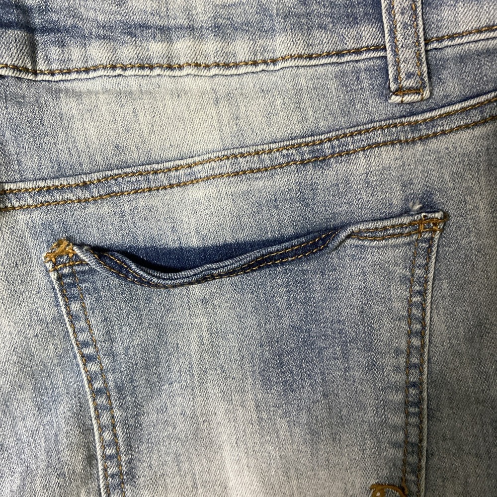 Indigo Rein Womens Denim Shorts Light Wash Patches Sequins Cat Rainbow Size 13 - Picture 8 of 12